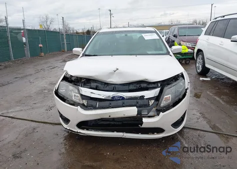 2010 Ford Fusion Se z USA, uszkodzony, nr VIN 3FAHP0HA2AR381594